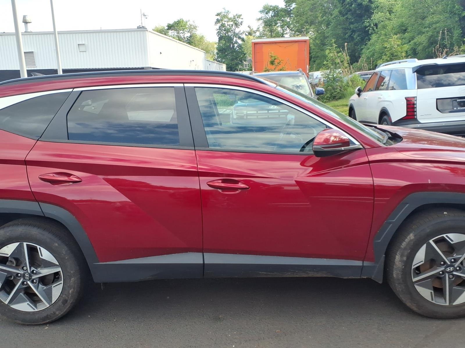 Used 2025 Ultimate Red Pearl Hyundai SEL Convenience image 4