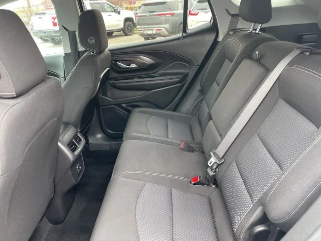 Used 2022 Summit White GMC SLE image 26