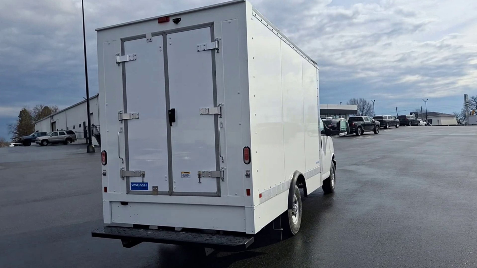 New 2025 Summit White GMC 1WT image 33