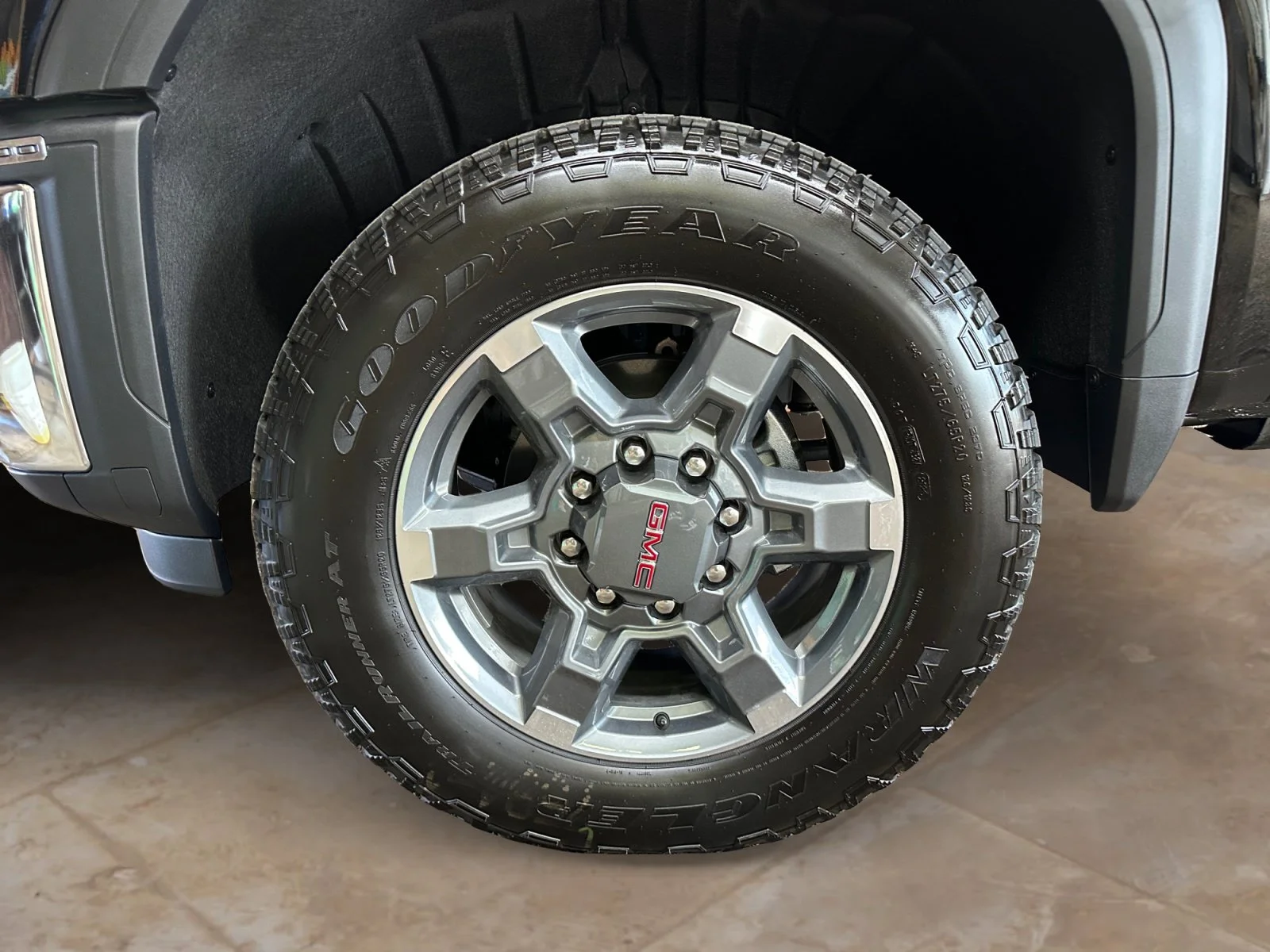 New 2026 Onyx Black GMC SLE image 31