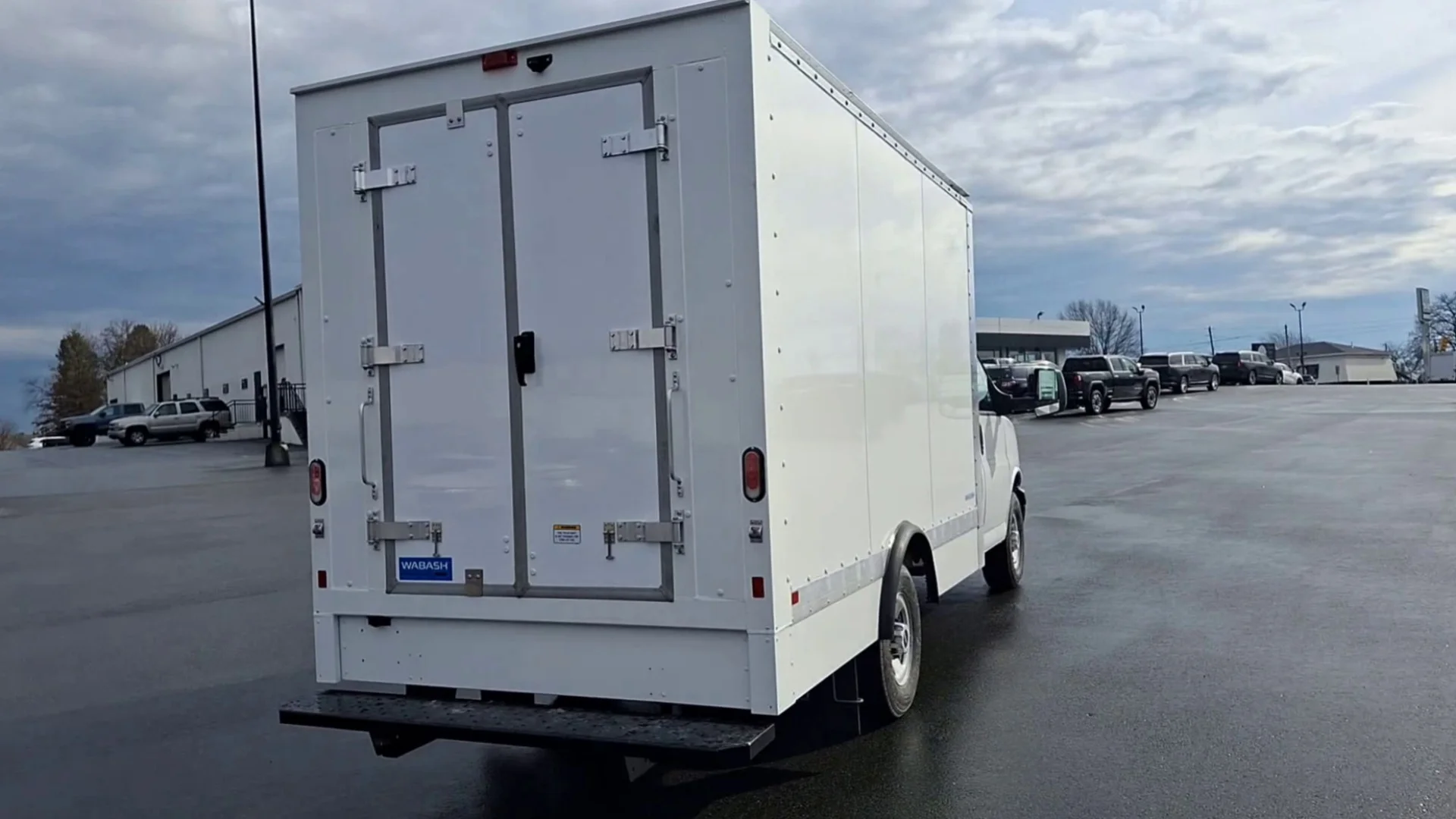 New 2025 Summit White GMC 1WT image 33