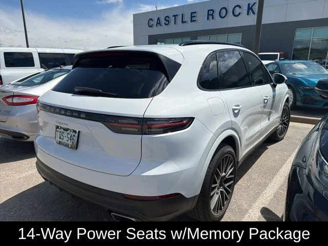 Used 2020  Porsche Base image 4