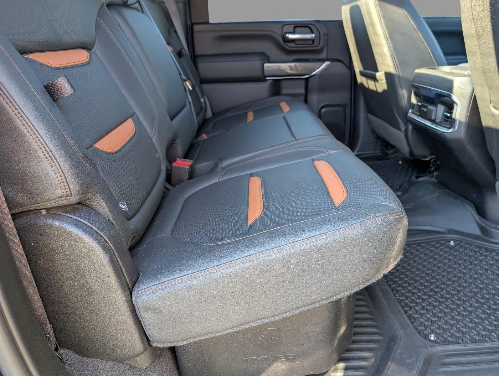 Used 2022 ONYX BLACK GMC AT4 image 40