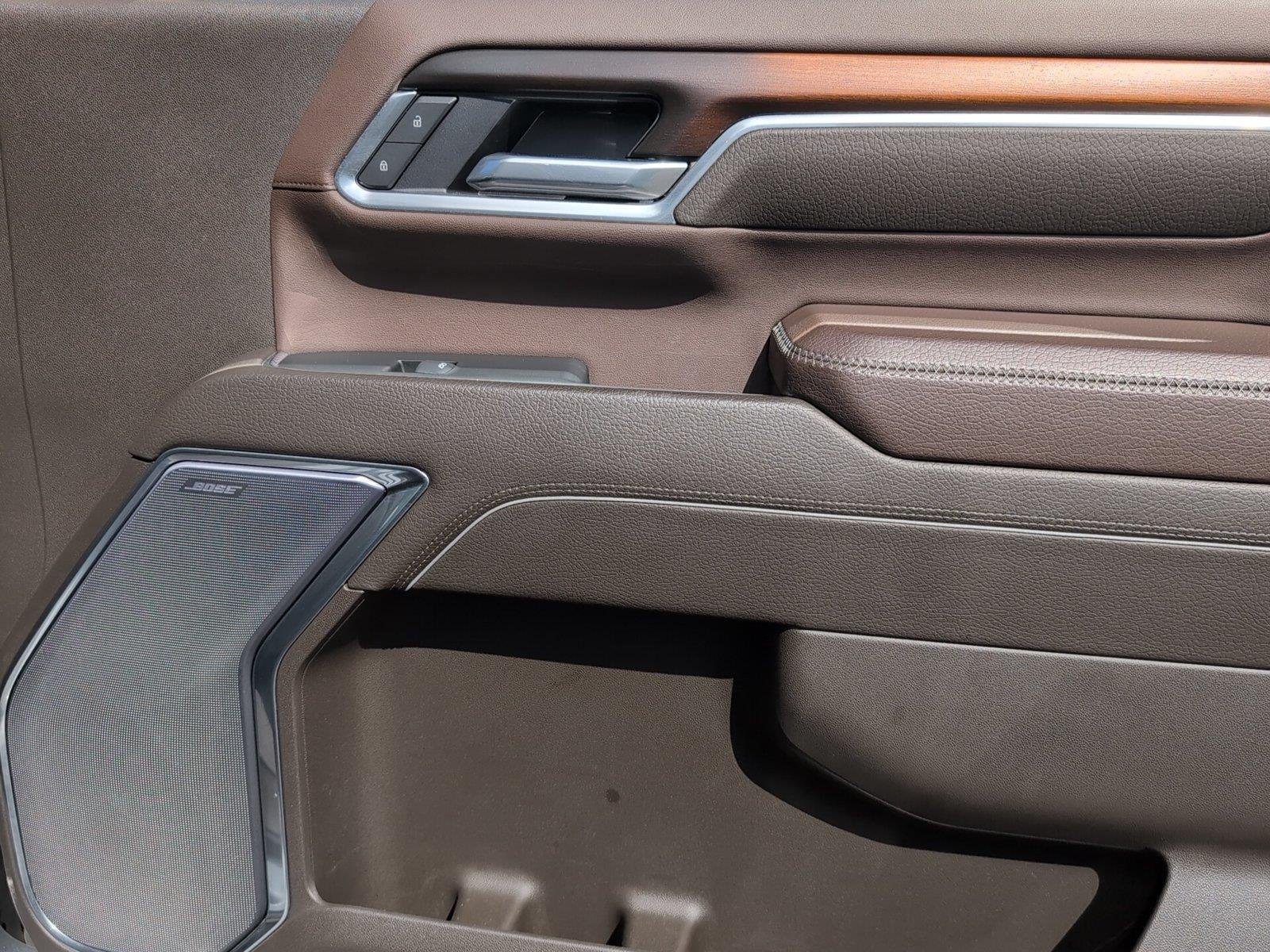 Used 2025 Sterling Metallic GMC Denali image 39