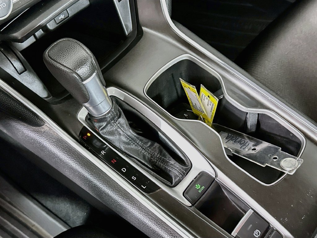 Used 2018 Black Honda LX image 16