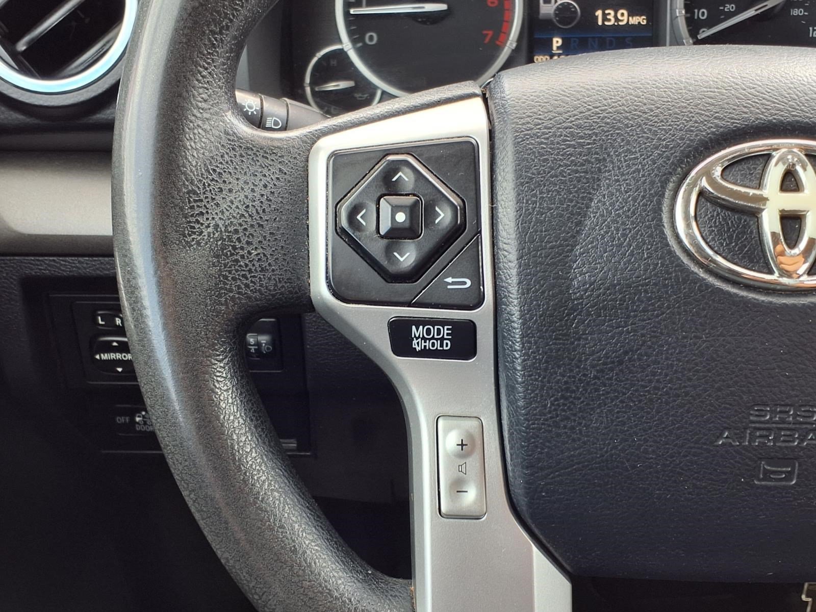 Used 2017 MAGNETIC GRAY MET Toyota SR5 image 22