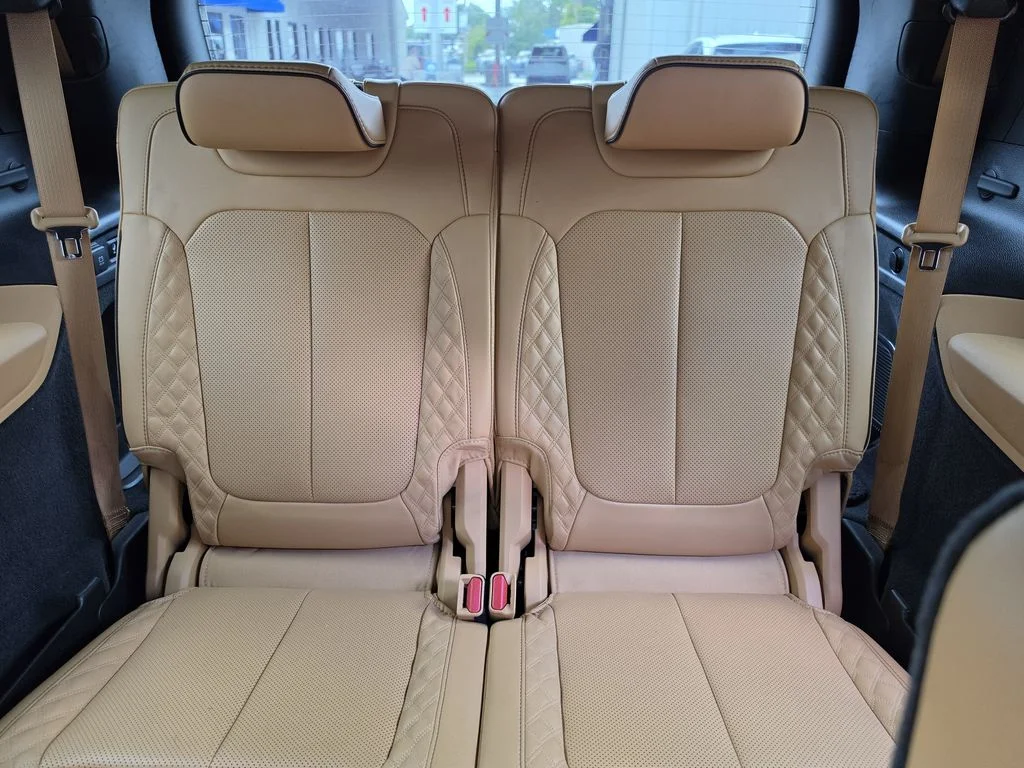 Used 2022 Diamond Black Jeep Summit image 18
