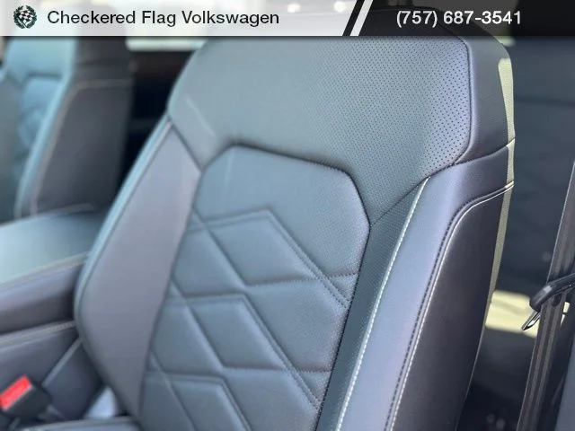 New 2026 White Volkswagen 2.0T SE w/Technology image 23