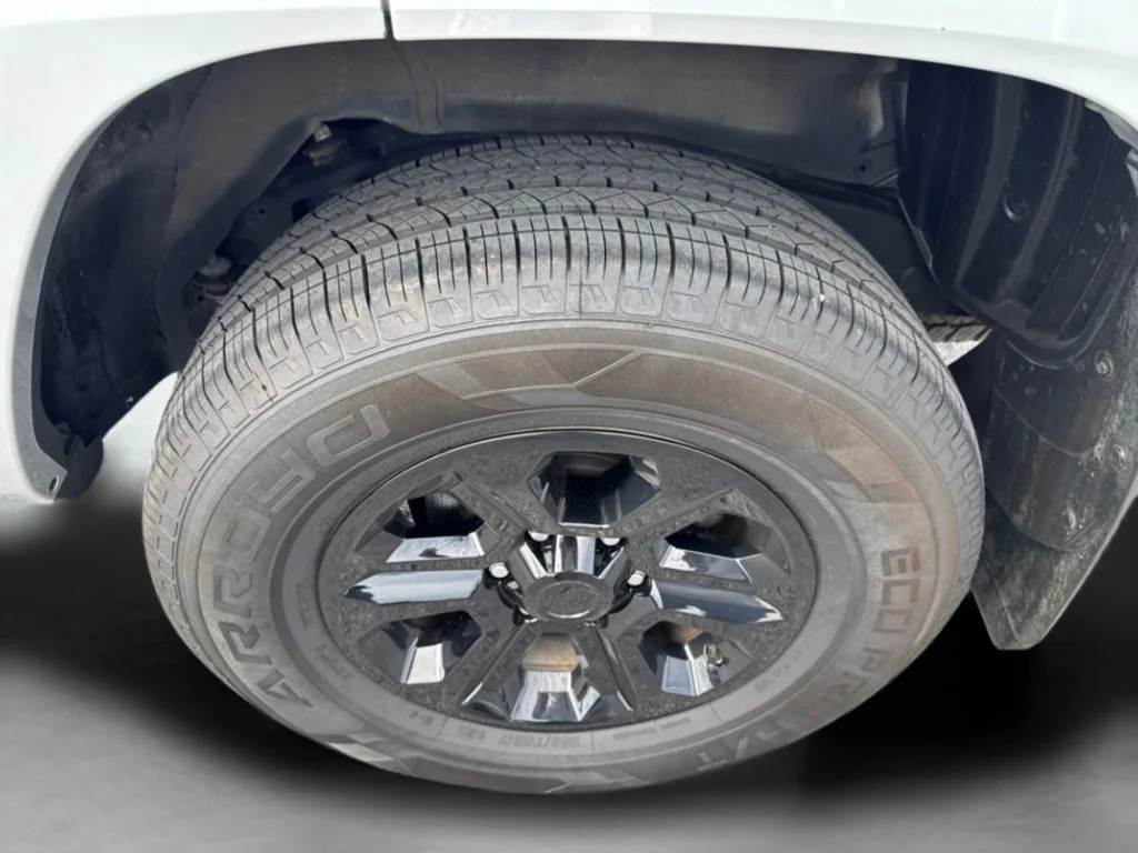 Used 2024 Classic Silver Metallic Toyota SR5 image 24