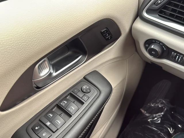 Used 2024 White Chrysler Touring L image 32