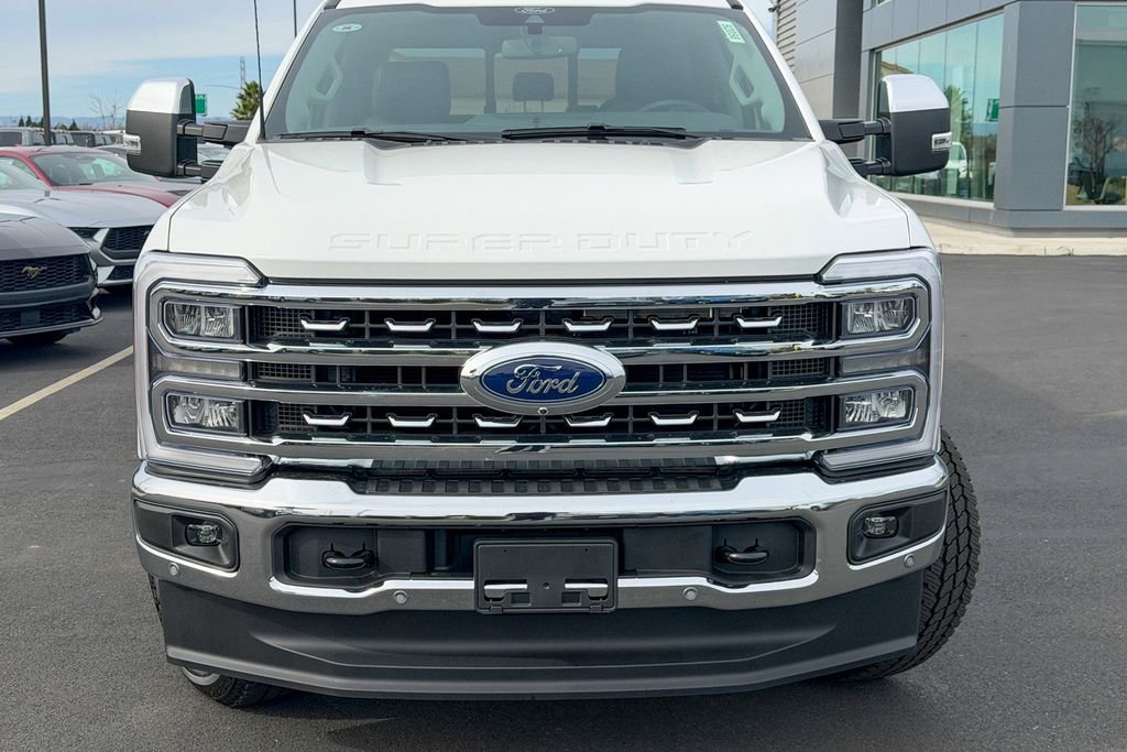 New 2026 Star White Metallic Tri-Coat Ford F-250® Lariat® image 3