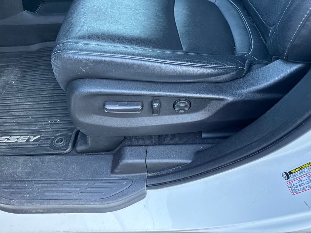 Used 2022  Honda EX-L image 5