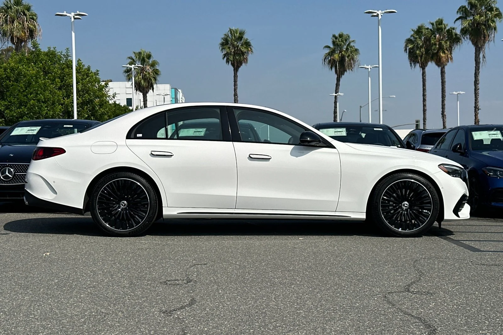 New 2027 Polar White Mercedes-Benz E 350 image 3