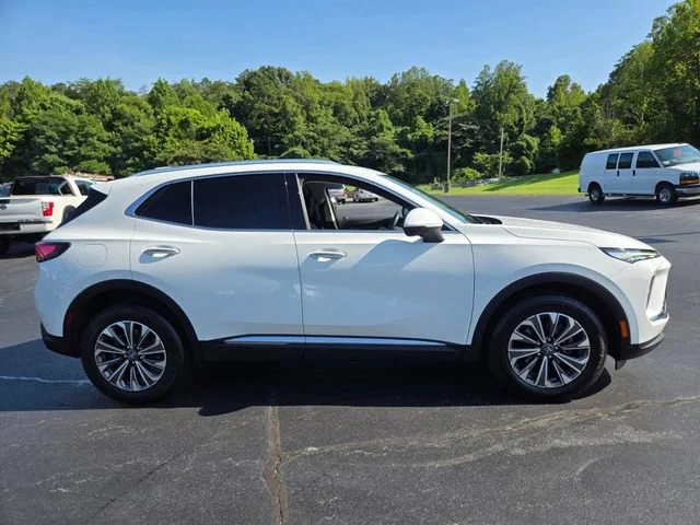 Used 2024 Summit White Buick Preferred image 9
