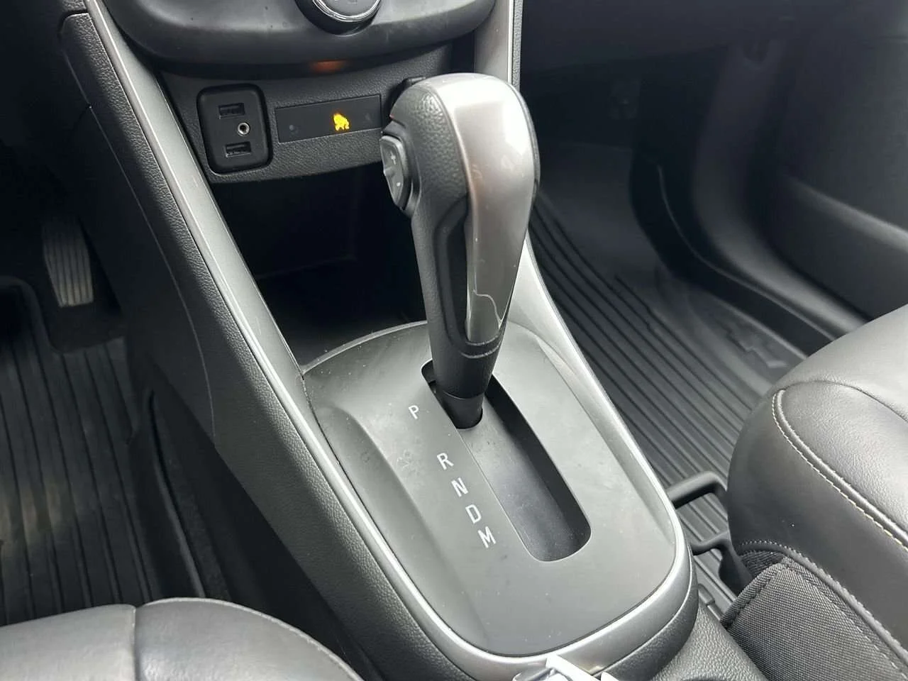Used 2022 Silver Ice Metallic Chevrolet FWD LT Dilawri Certified   Local BC   No Accidents image 26
