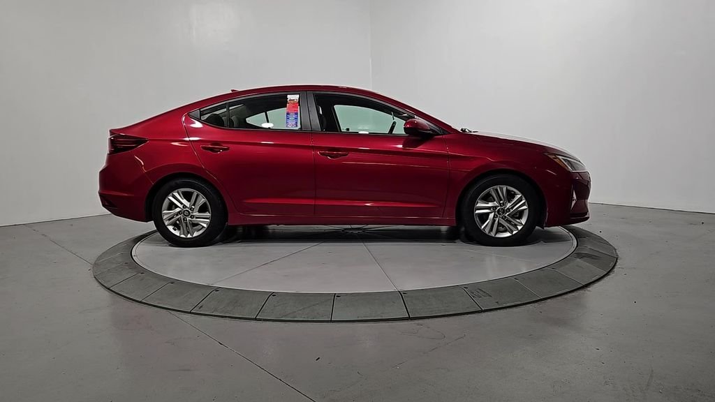 Used 2019 Red Hyundai Value Edition image 7