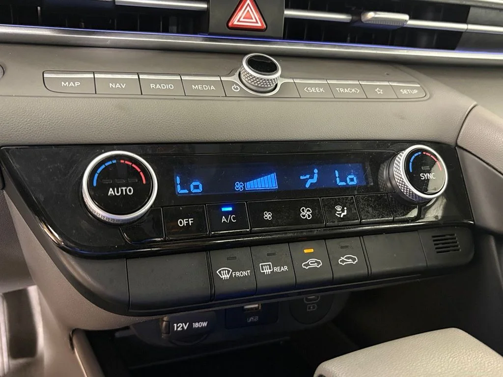 Used 2024 Gray Hyundai SEL image 29