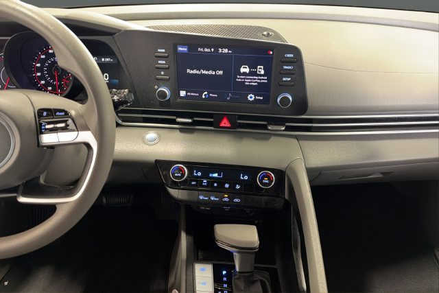 Used 2021 Calypso Red Hyundai SEL image 12