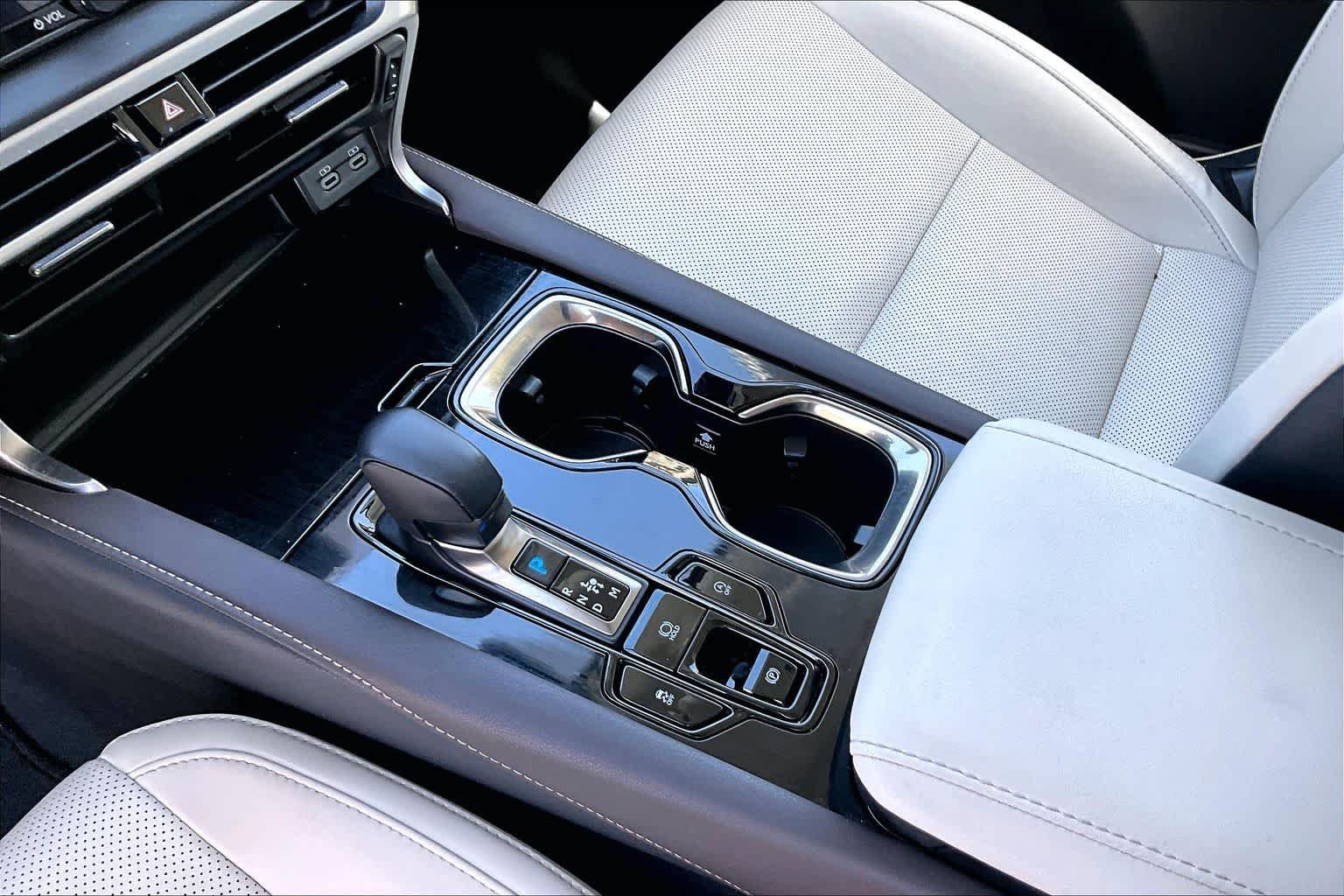 Used 2023 Eminent White Pearl Lexus  image 26