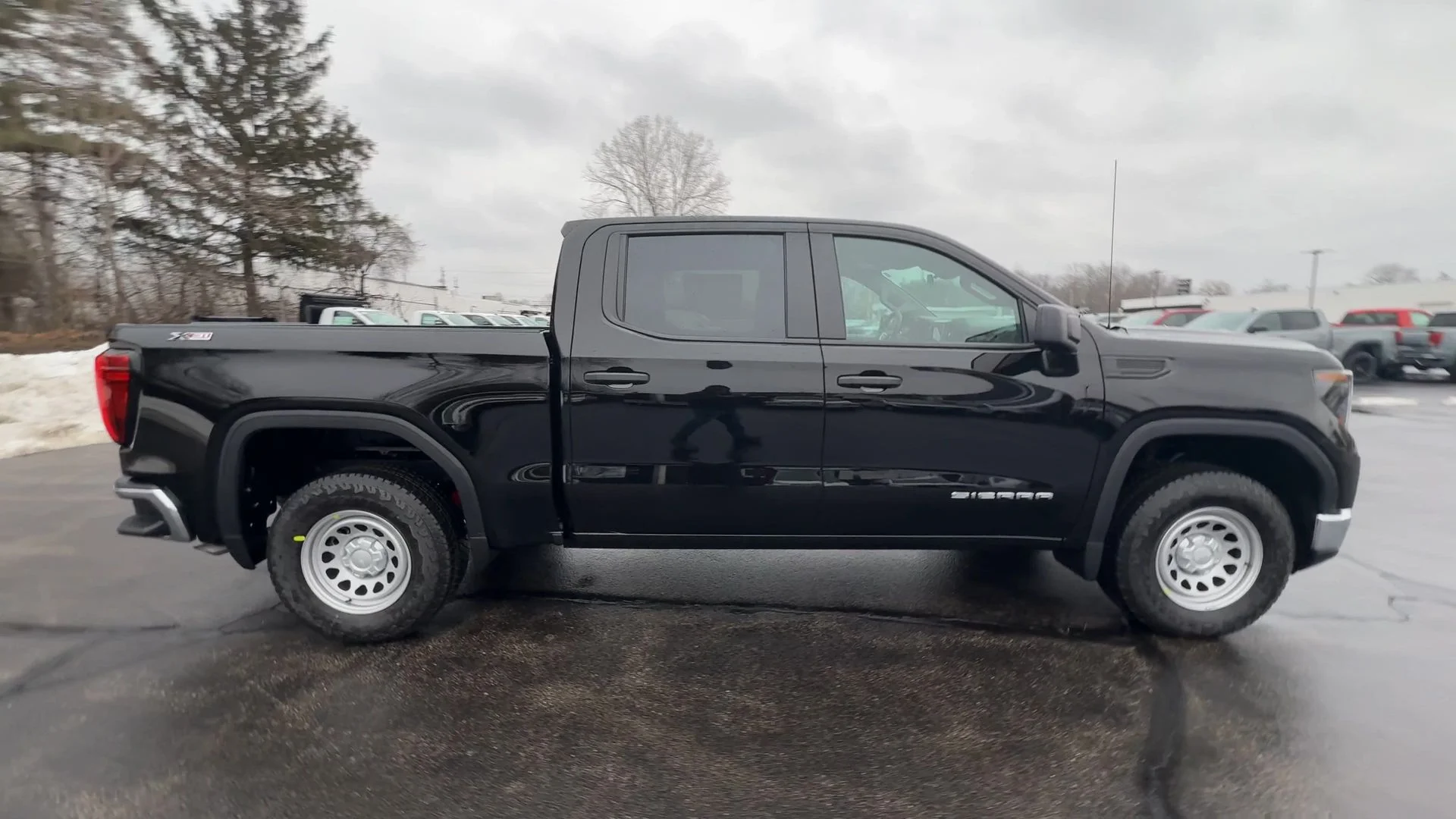 New 2026 Onyx Black GMC Pro image 9