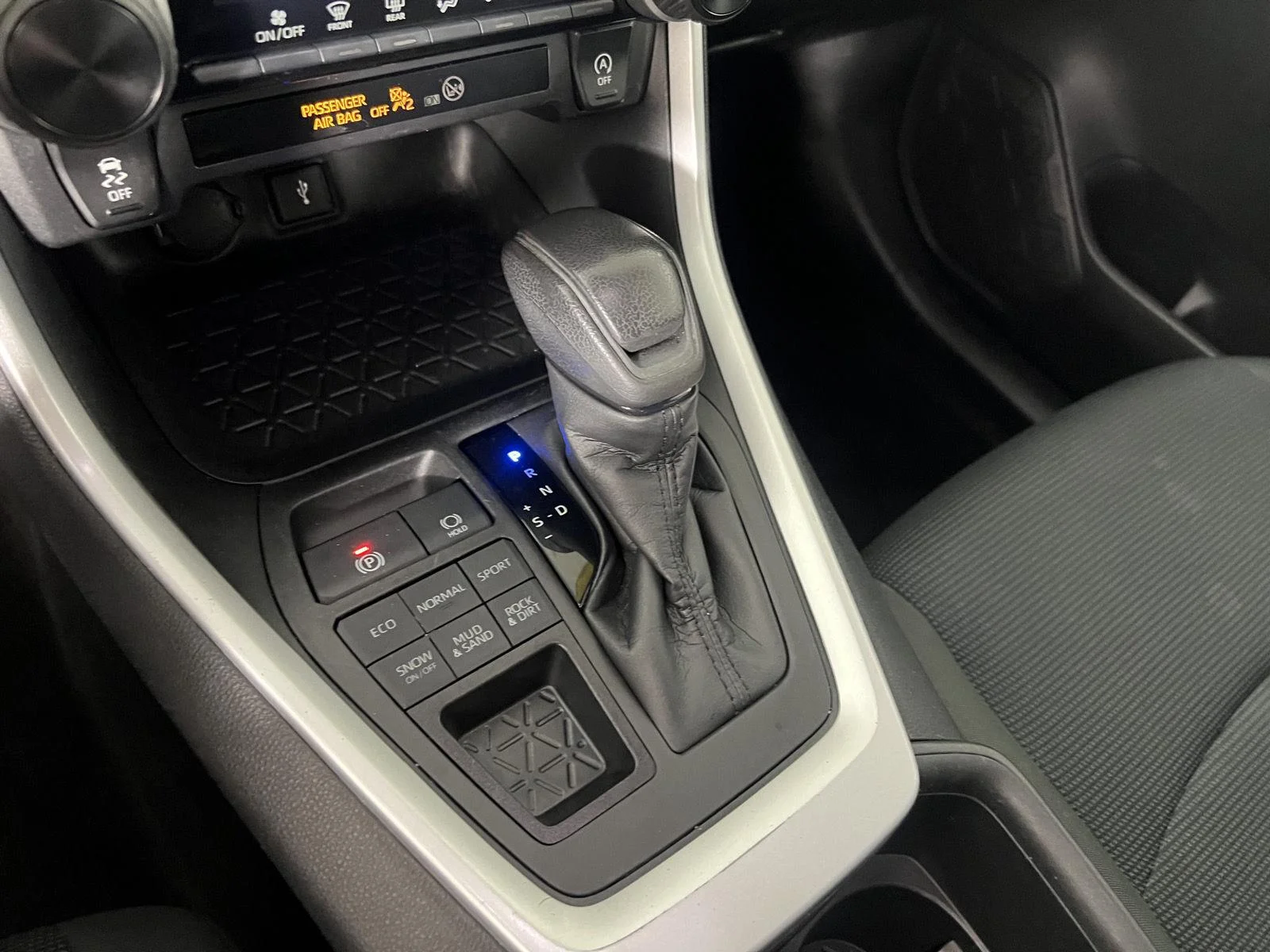 Used 2022 Magnetic Gray Metallic Toyota LE image 4