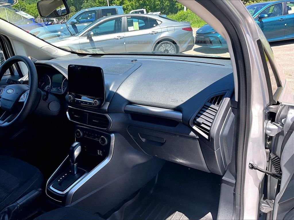 Used 2022 Silver Ford SE image 13