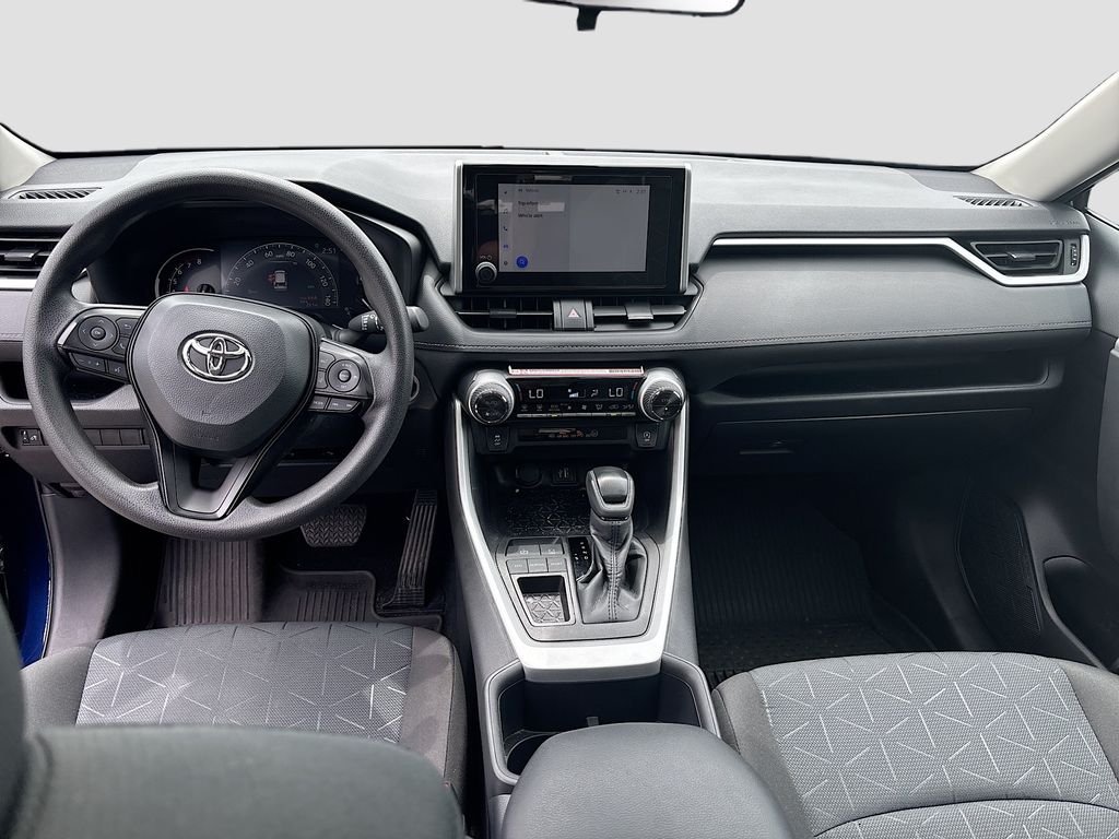 Used 2025  Toyota XLE image 33