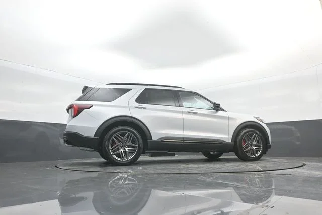 New 2026 White Ford ST image 35