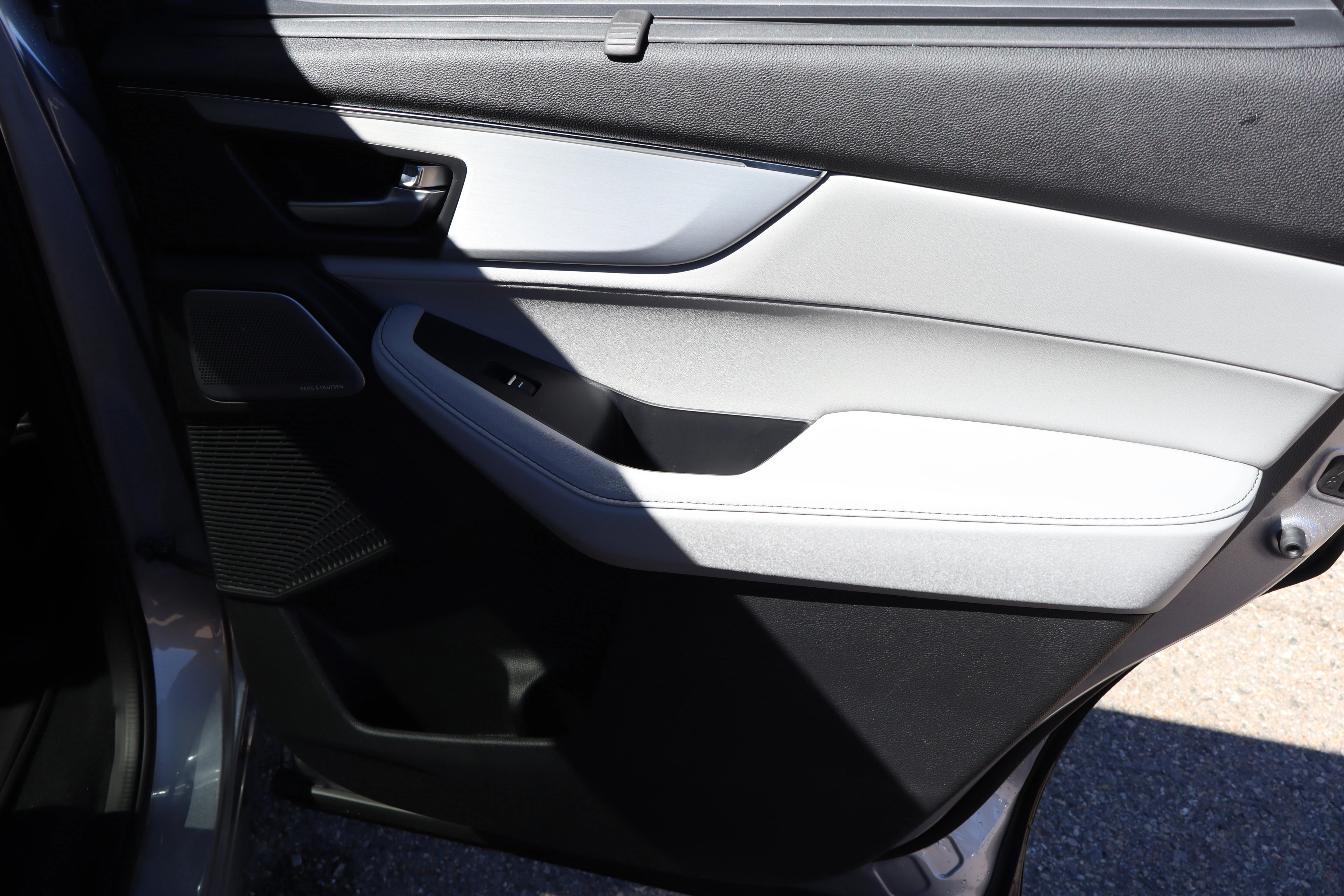New 2026 Solar Silver Metallic Acura w/Technology Package image 31