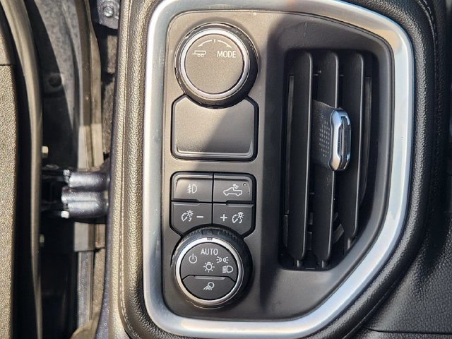 Used 2022 SHADOW GRAY METALLIC Chevrolet RST image 21