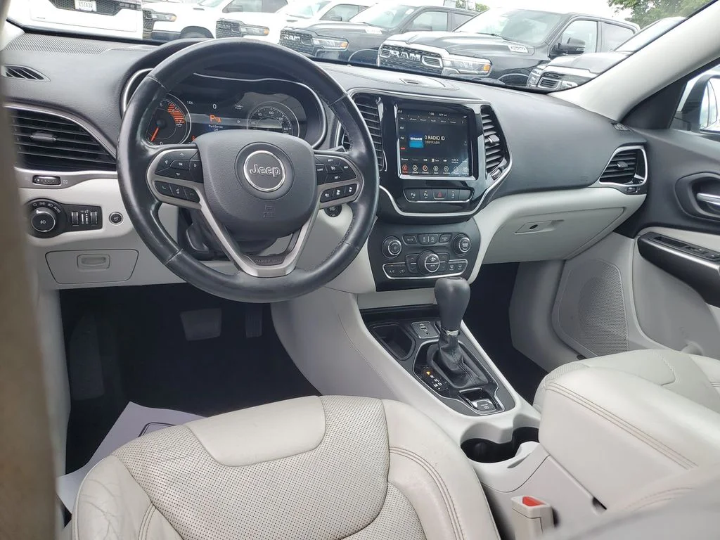 Certified Used 2019 White Jeep Limited image 9