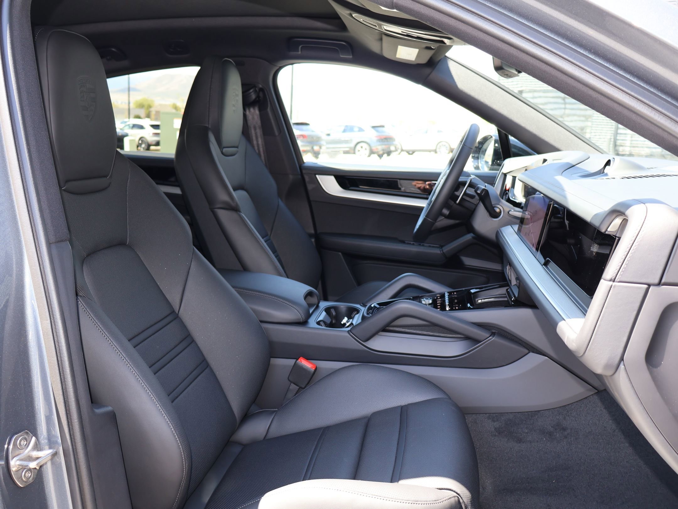 New 2026 Vanadium Grey Metallic Porsche S image 25