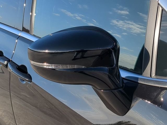 New 2026 Diamond Black Crystal Pearl-Coat Exterior Paint Chrysler LX image 12