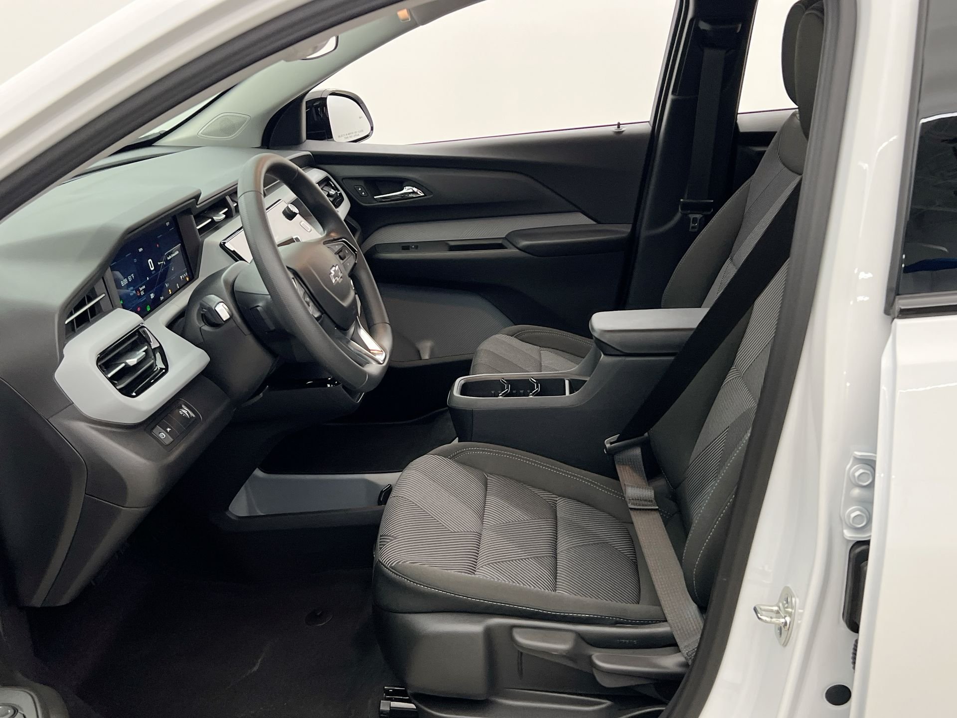 New 2027 Summit White Chevrolet LT image 63
