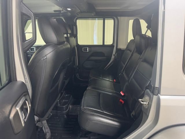 Used 2018 Gray Jeep Sahara image 30