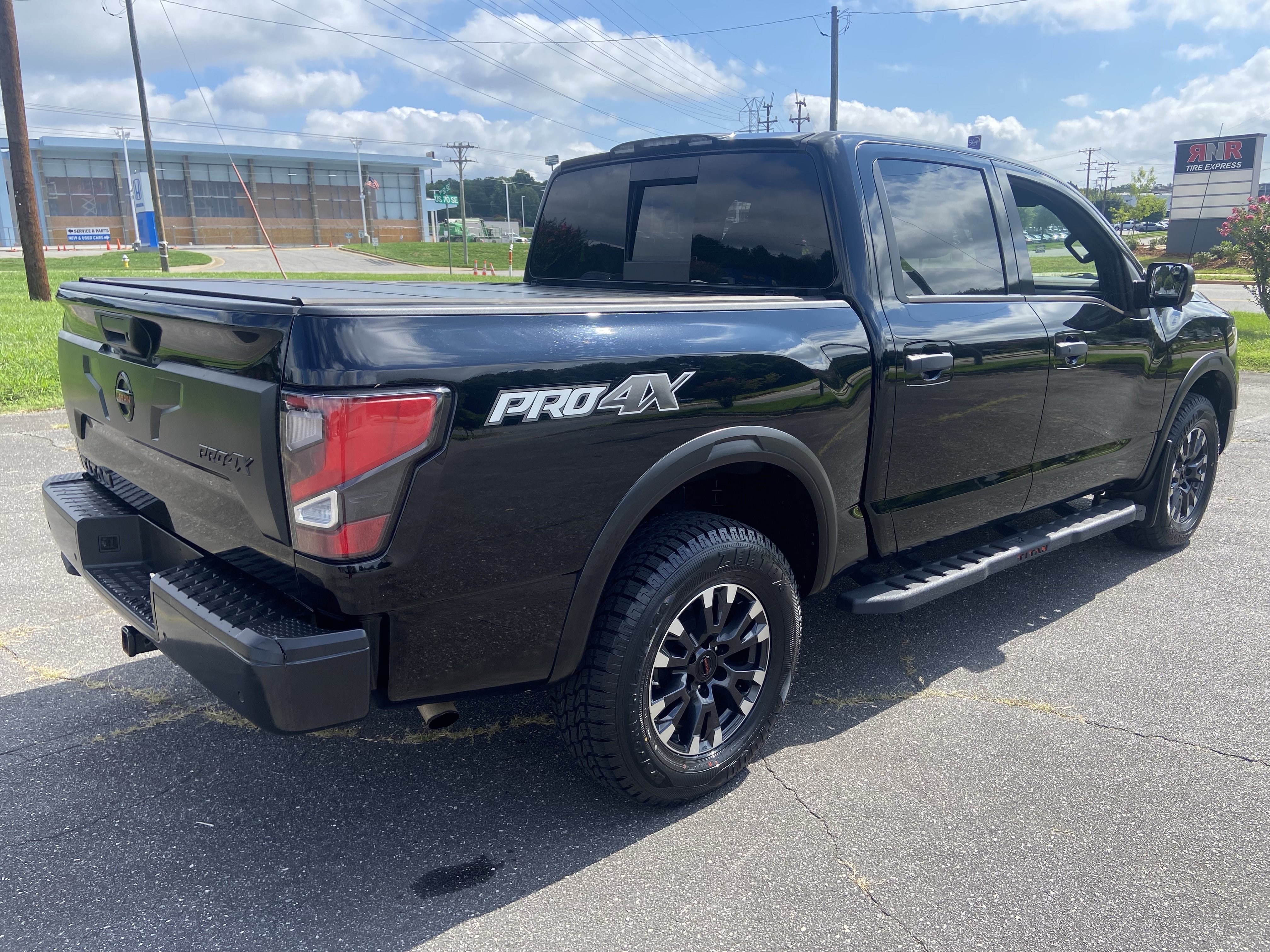 Used 2021 Super Black Nissan PRO-4X image 5