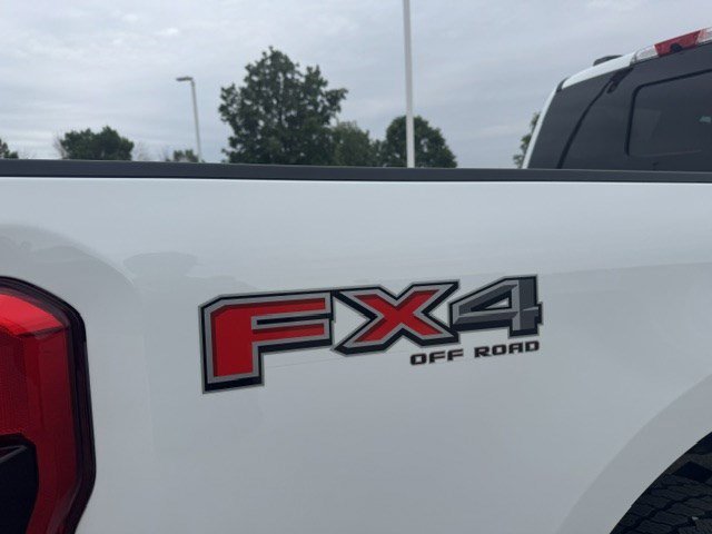 Certified Used 2023 Oxford White Ford LARIAT image 10