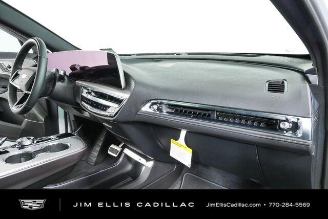 2027 Cadillac LYRIQ Luxury - Photo 24