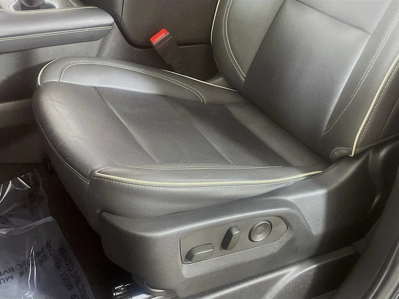 Used 2023 Black Chevrolet Premier image 18