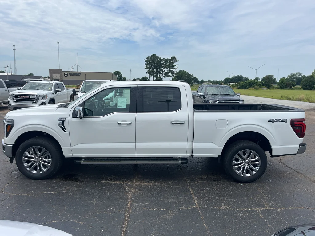 New 2026 Star White Metallic Tri-Coat Ford Lariat® image 8