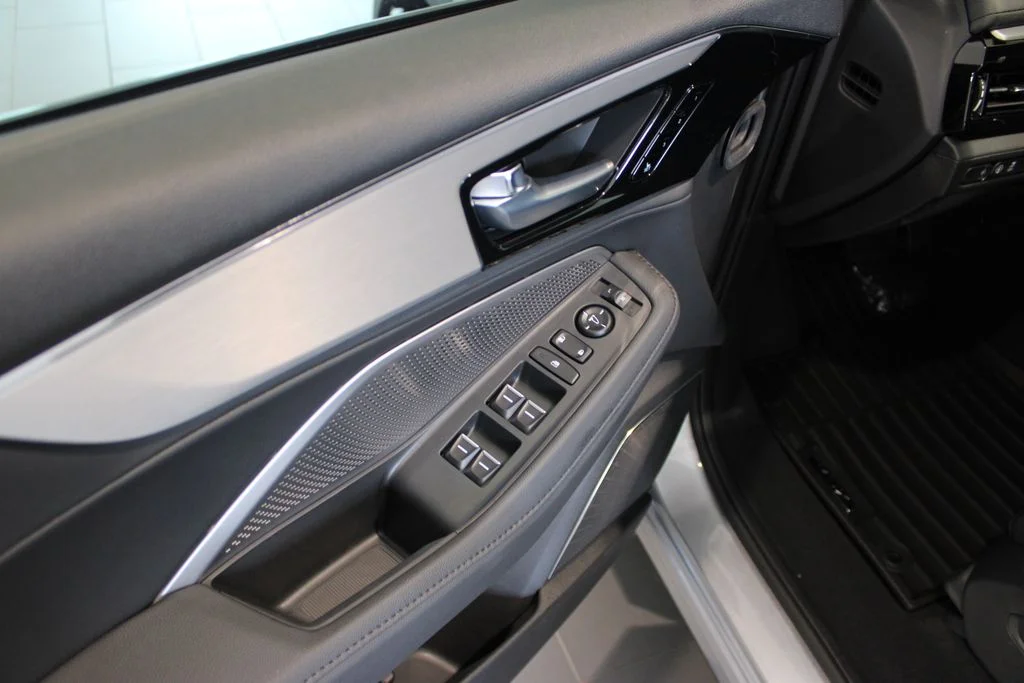 New 2026 Solar Silver Metallic Acura Base image 29