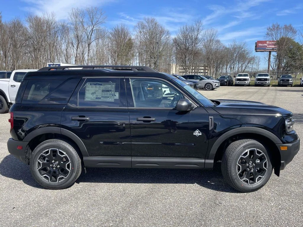 New 2026 Black Ford Outer Banks image 2