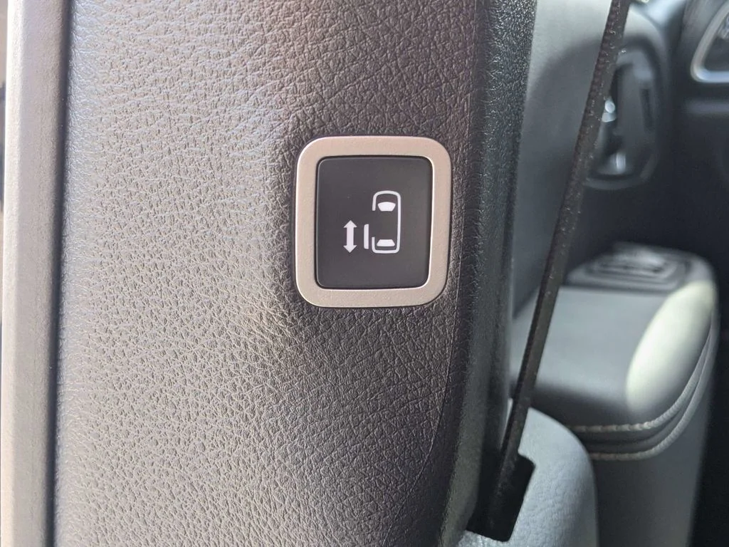 2026 Chrysler Pacifica Limited - Photo 21