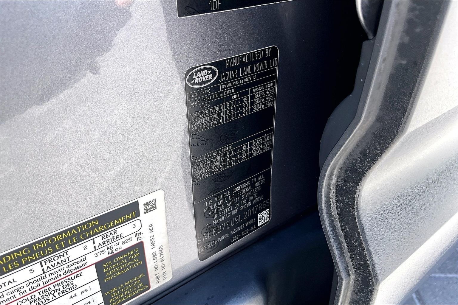 Used 2020 Gray Land Rover HSE image 35