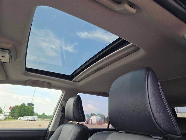 Certified Used 2018 MIDNIGHT BLACK METALLIC Toyota  image 8