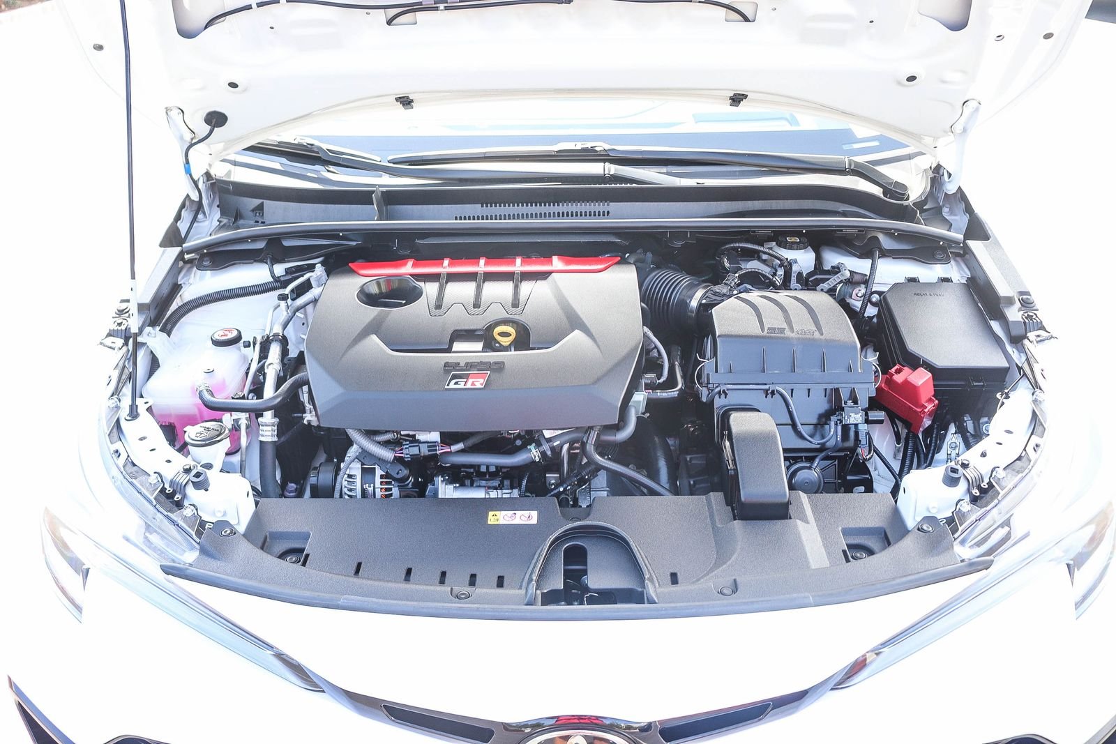 Certified Used 2025 Ice Toyota Premium Plus image 33