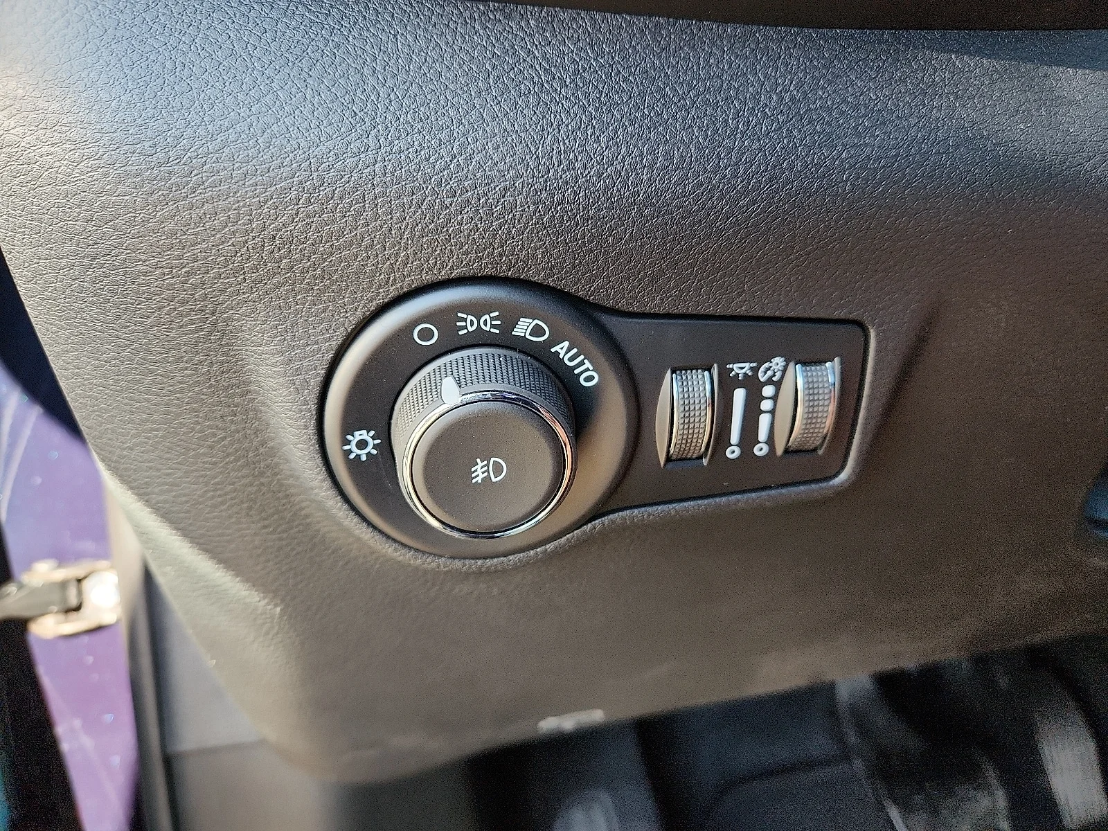New 2026 PPS Fathom Blue Jeep LATITUDE 4X4 image 14