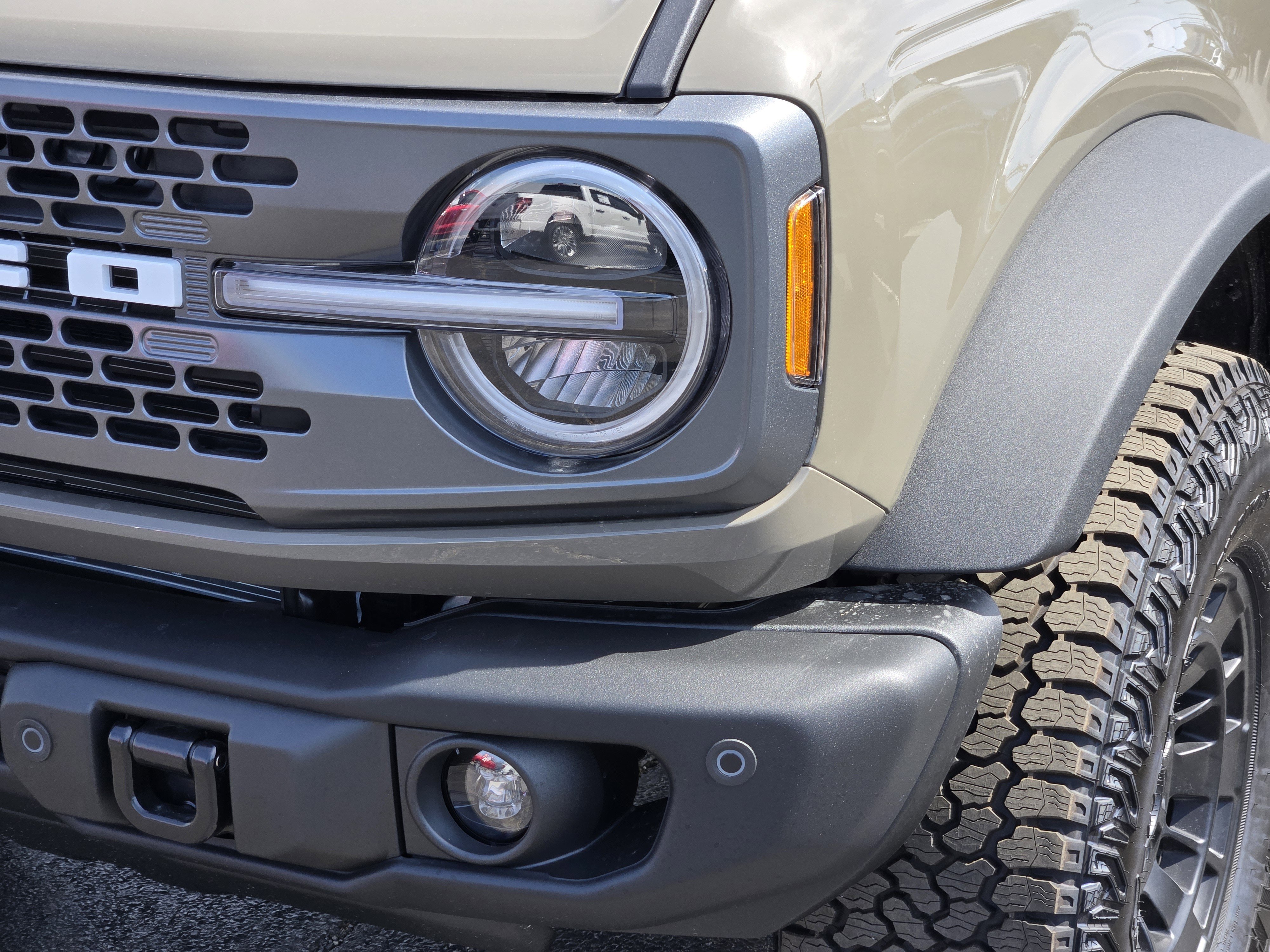 New 2026 Marsh Gray Ford Badlands image 5