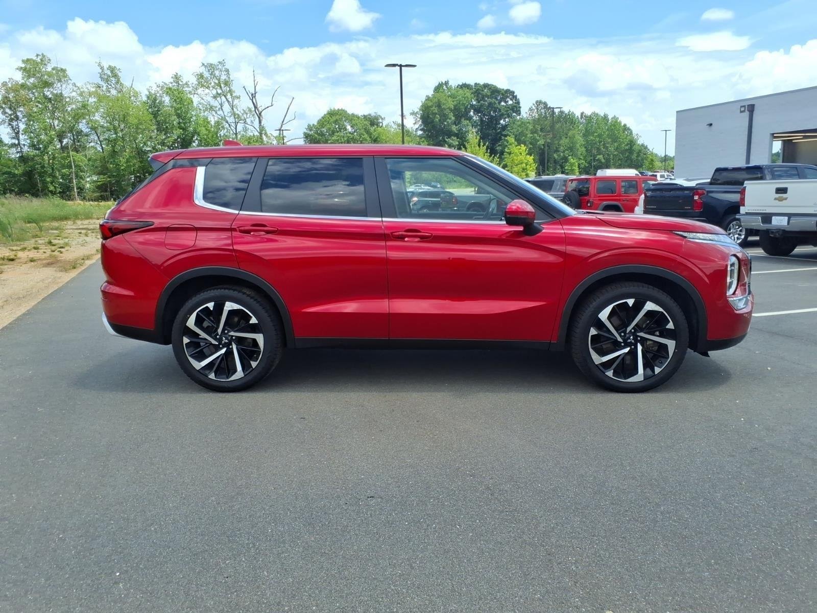 Used 2024 Red Diamond Mitsubishi SE image 9