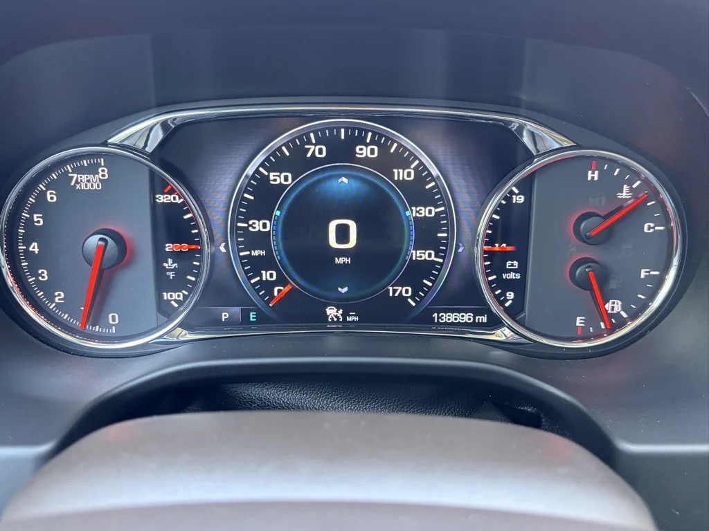 Used 2017 White Frost Tricoat GMC Denali image 16